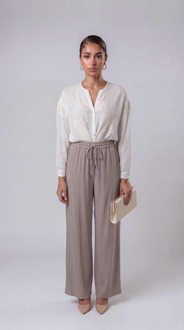 Bluse mit Stickerei